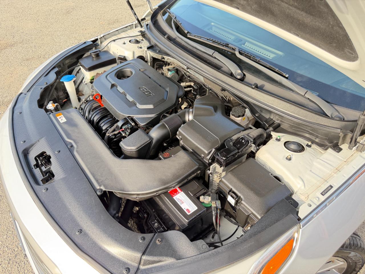 Hyundai Sonata 4dr Sdn 2.4L Sport PZEV 2015