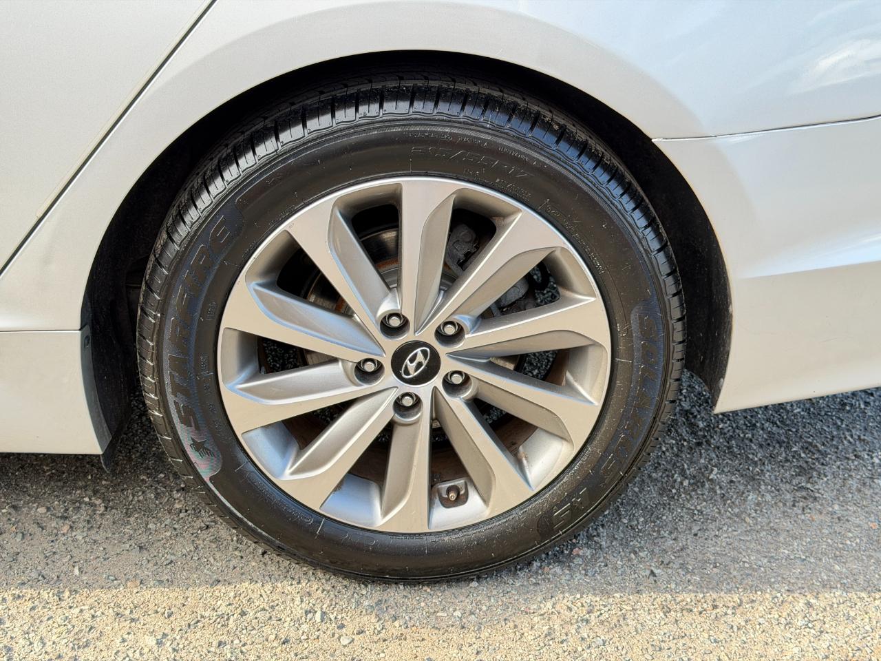 Hyundai Sonata 4dr Sdn 2.4L Sport PZEV 2015