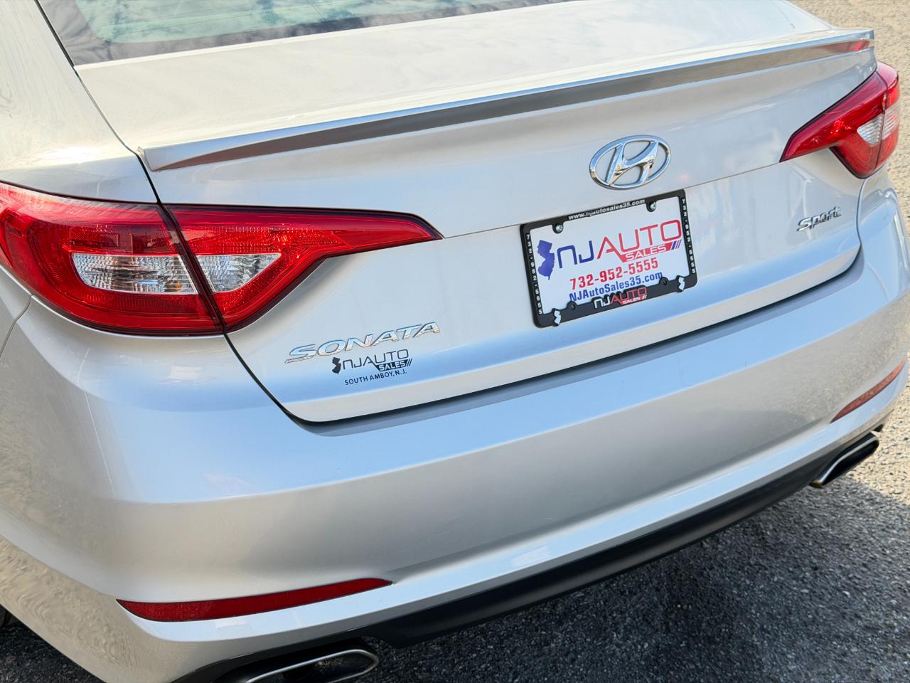 Hyundai Sonata 4dr Sdn 2.4L Sport PZEV 2015