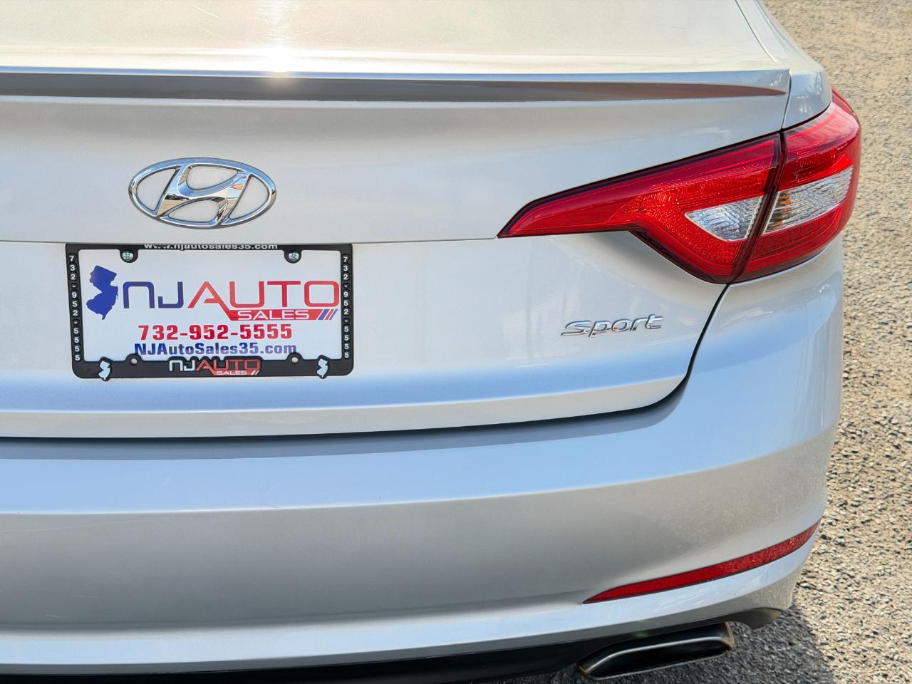 Hyundai Sonata 4dr Sdn 2.4L Sport PZEV 2015