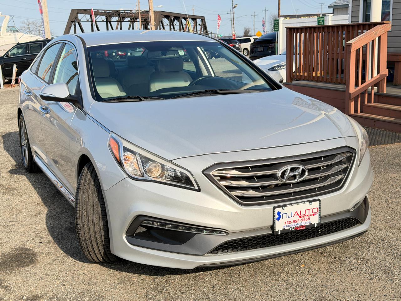 Hyundai Sonata 4dr Sdn 2.4L Sport PZEV 2015