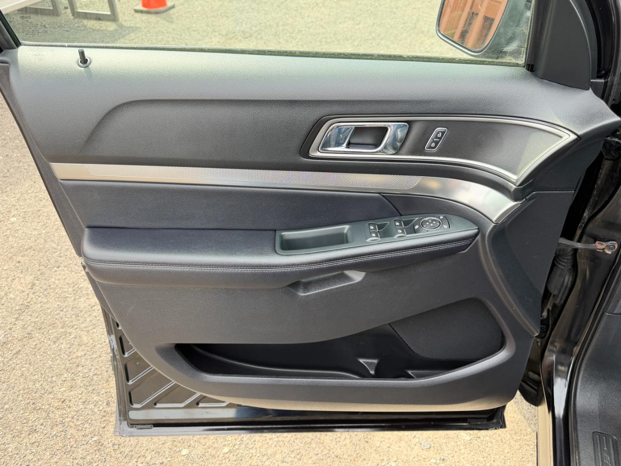 Ford Explorer XLT 4WD 2018
