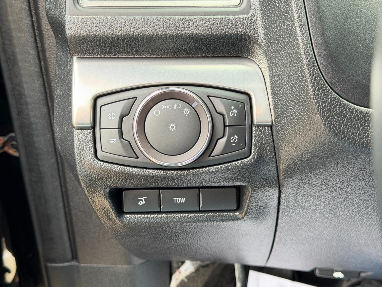 Ford Explorer XLT 4WD 2018