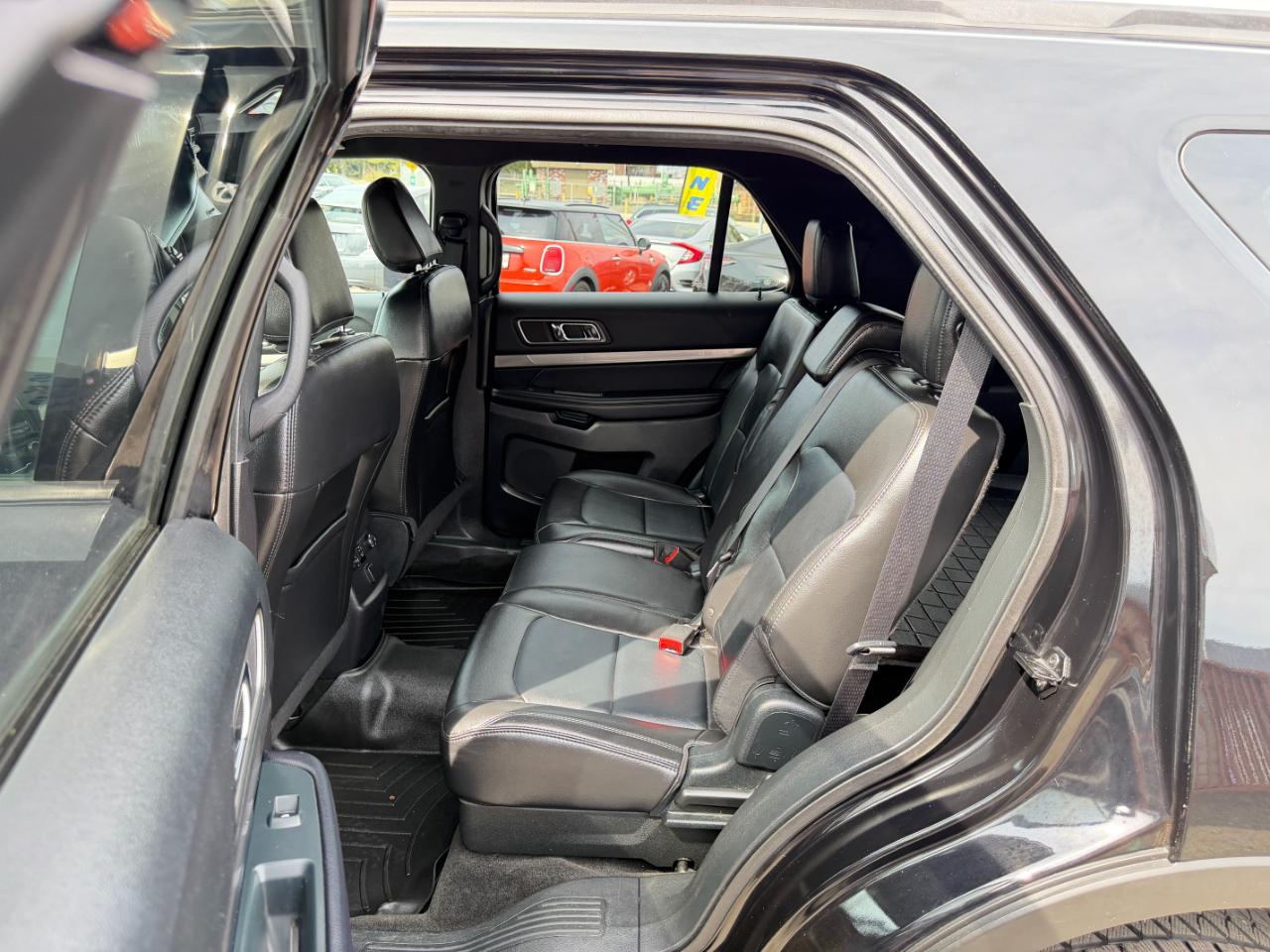 Ford Explorer XLT 4WD 2018