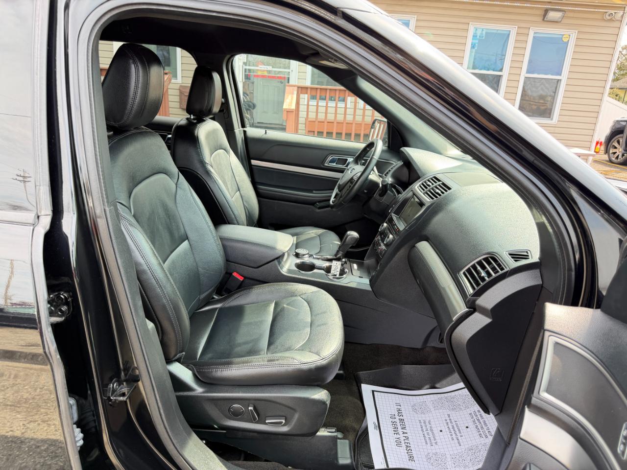 Ford Explorer XLT 4WD 2018