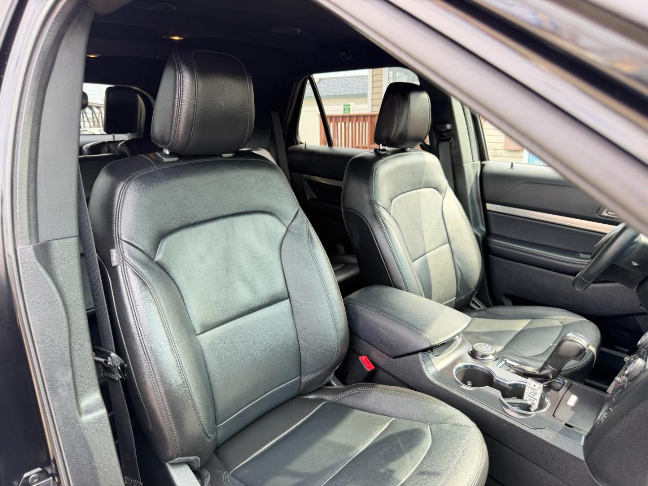 Ford Explorer XLT 4WD 2018