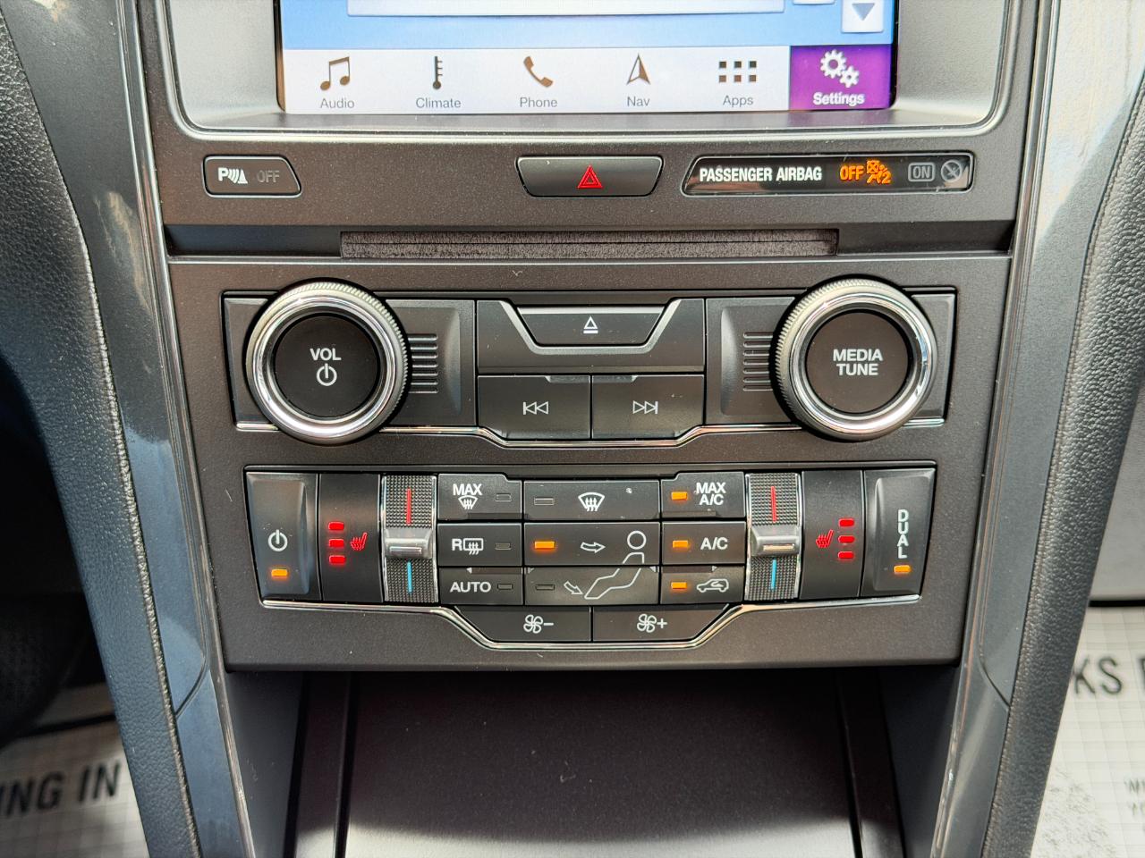 Ford Explorer XLT 4WD 2018