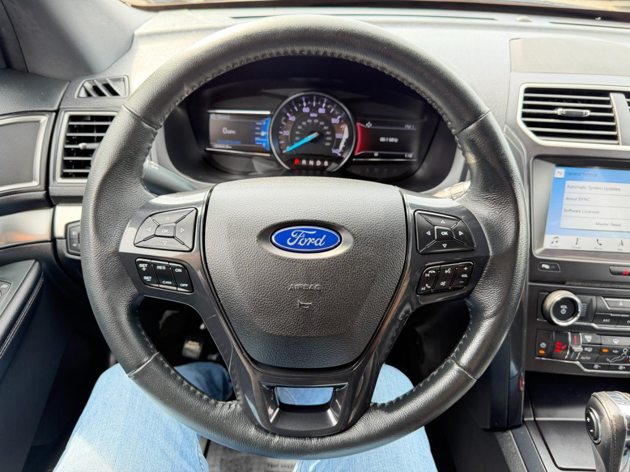 Ford Explorer XLT 4WD 2018