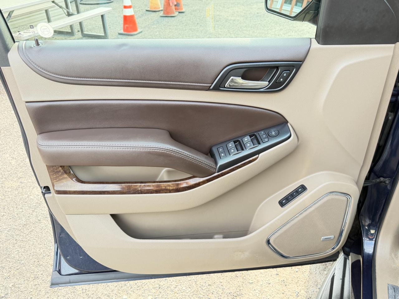 Chevrolet Suburban 4WD 4dr 1500 LT 2018