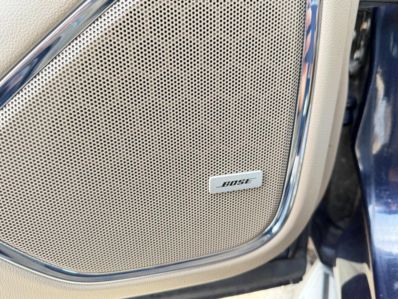 Chevrolet Suburban 4WD 4dr 1500 LT 2018