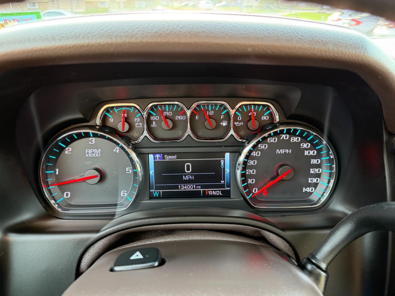 Chevrolet Suburban 4WD 4dr 1500 LT 2018