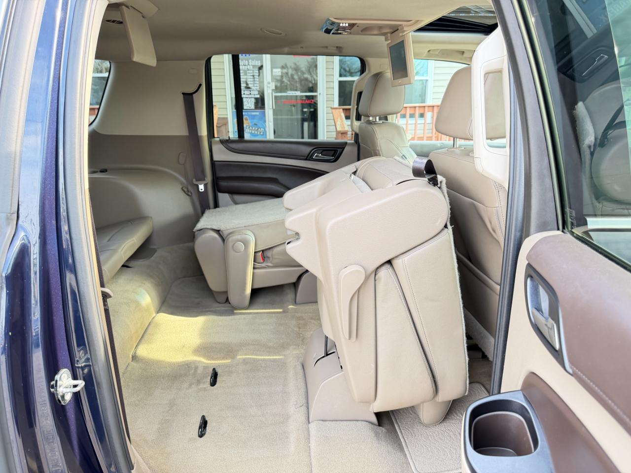 Chevrolet Suburban 4WD 4dr 1500 LT 2018