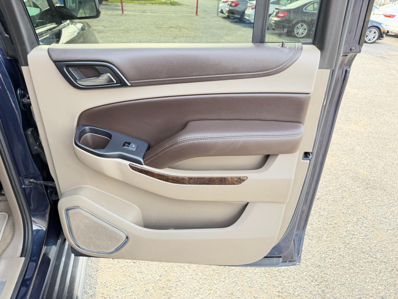 Chevrolet Suburban 4WD 4dr 1500 LT 2018