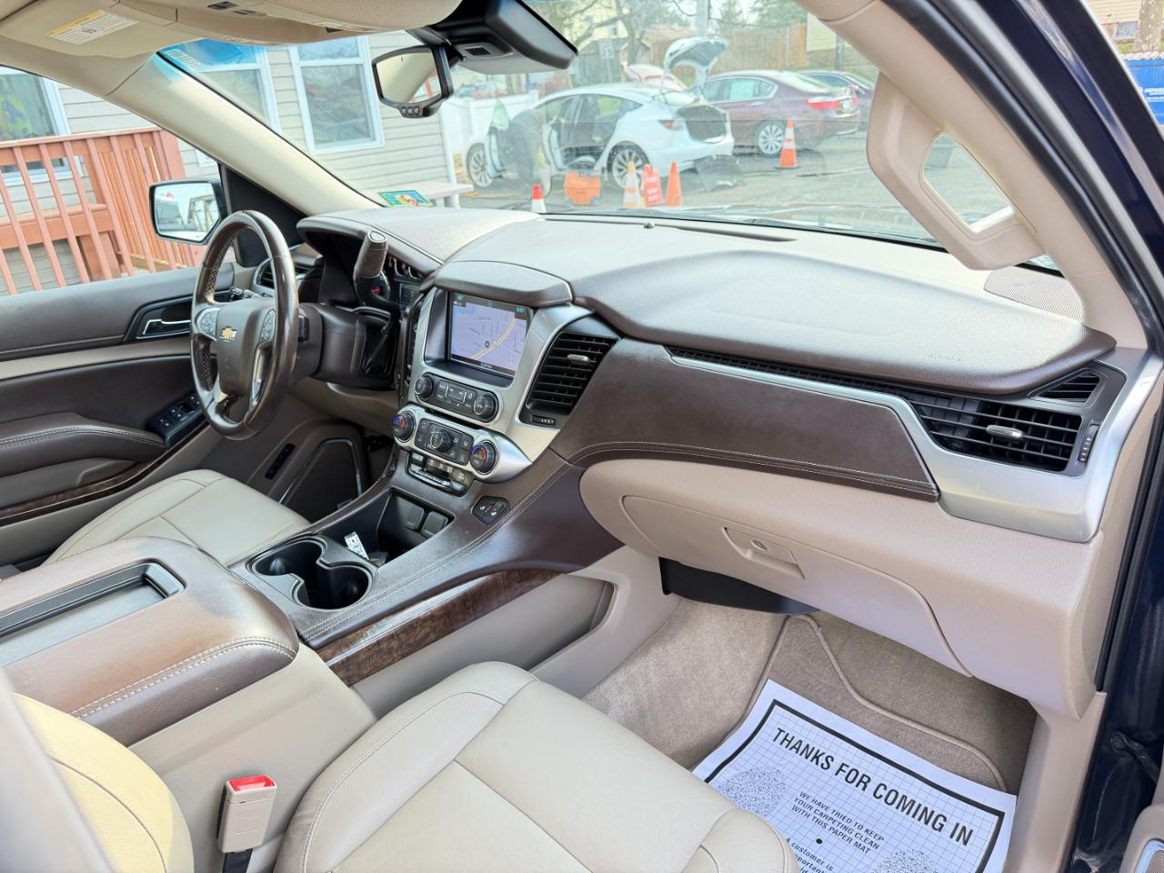 Chevrolet Suburban 4WD 4dr 1500 LT 2018