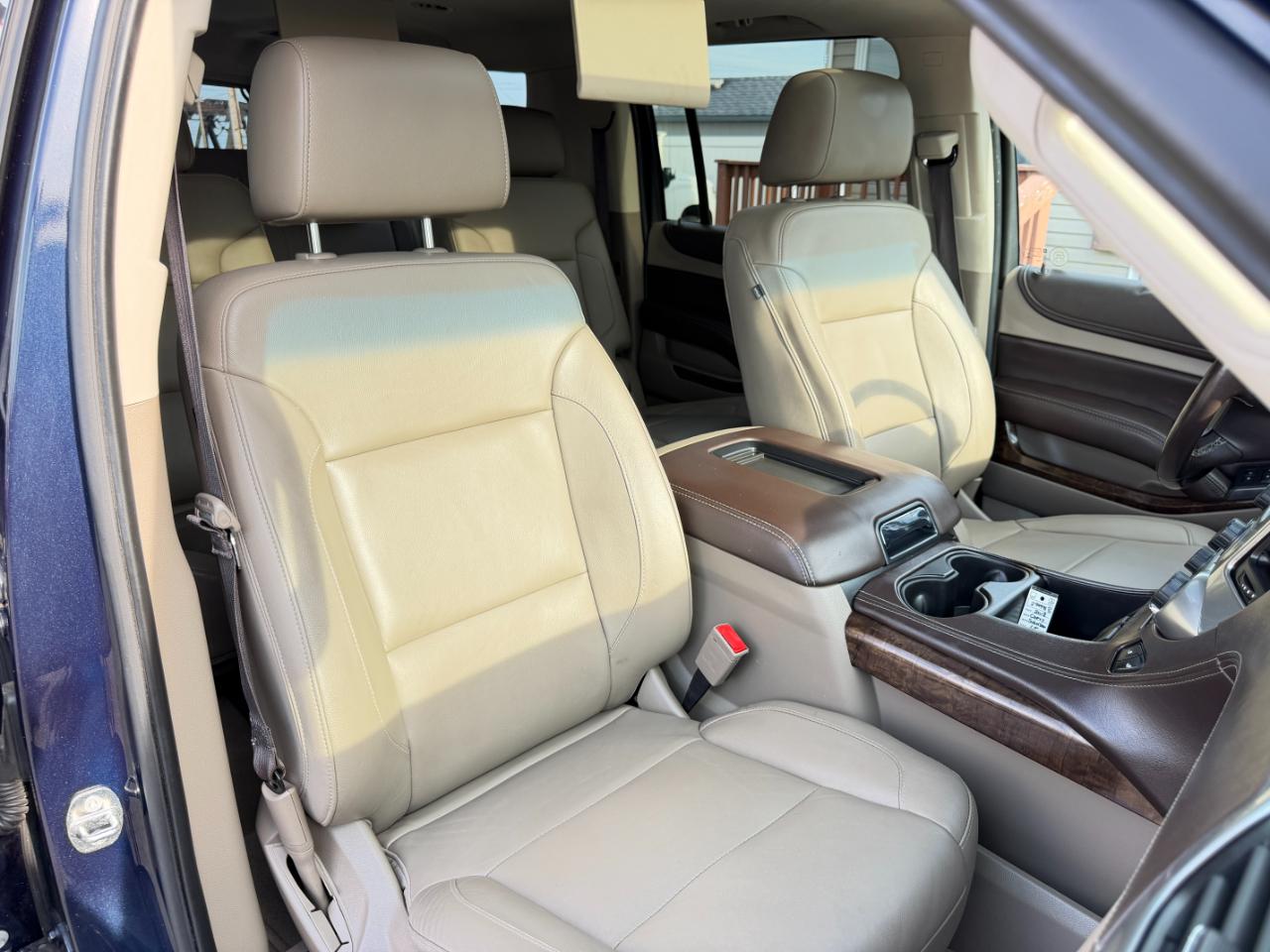 Chevrolet Suburban 4WD 4dr 1500 LT 2018