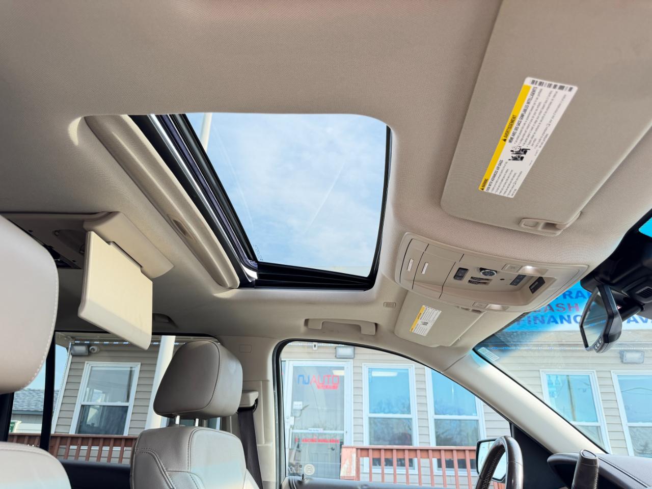 Chevrolet Suburban 4WD 4dr 1500 LT 2018