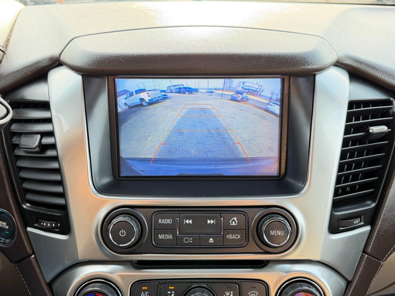 Chevrolet Suburban 4WD 4dr 1500 LT 2018