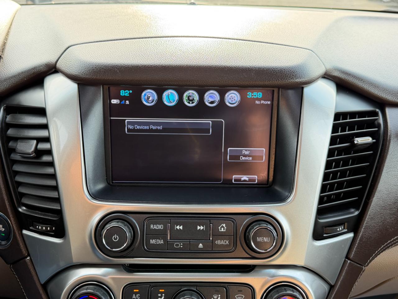 Chevrolet Suburban 4WD 4dr 1500 LT 2018