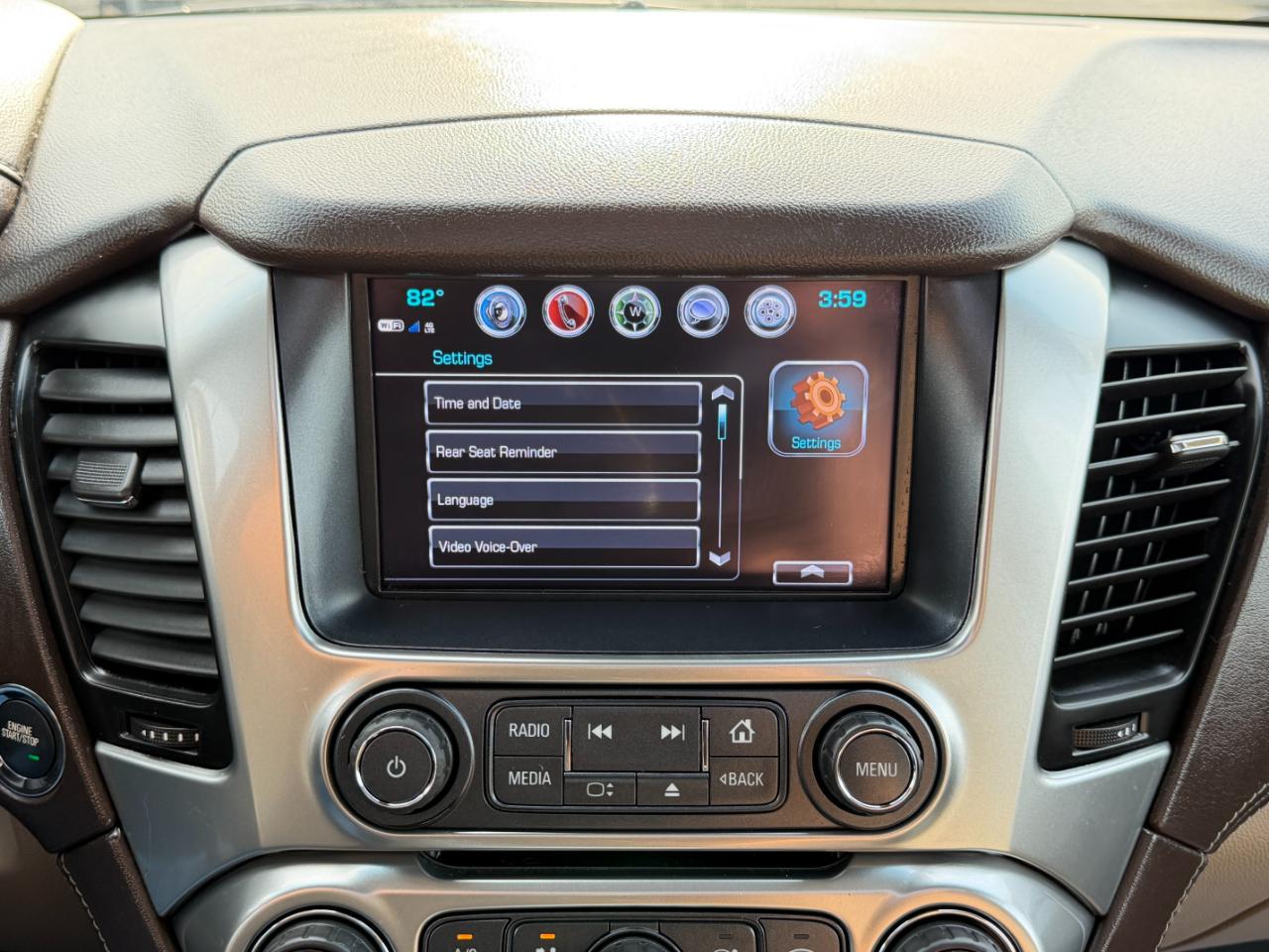 Chevrolet Suburban 4WD 4dr 1500 LT 2018