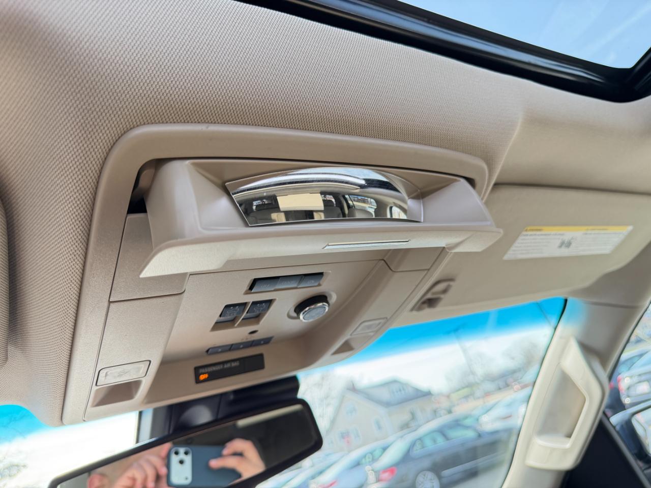 Chevrolet Suburban 4WD 4dr 1500 LT 2018