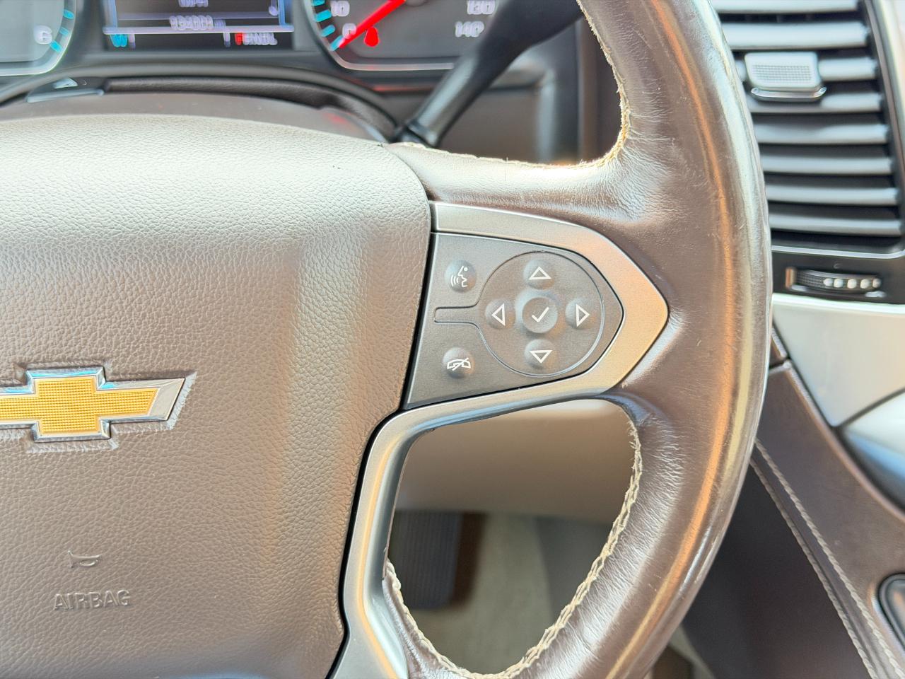 Chevrolet Suburban 4WD 4dr 1500 LT 2018