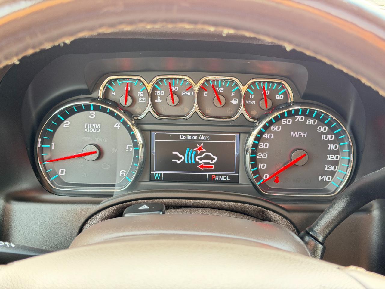 Chevrolet Suburban 4WD 4dr 1500 LT 2018