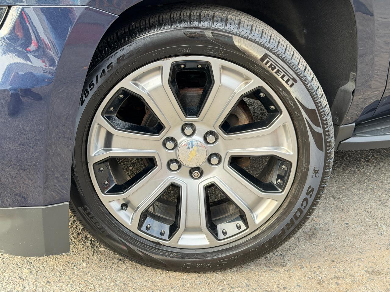 Chevrolet Suburban 4WD 4dr 1500 LT 2018