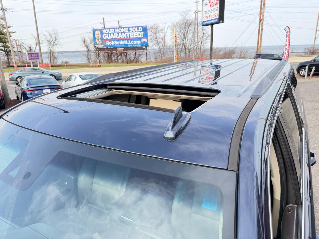 Chevrolet Suburban 4WD 4dr 1500 LT 2018