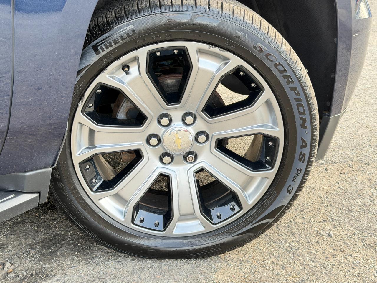 Chevrolet Suburban 4WD 4dr 1500 LT 2018