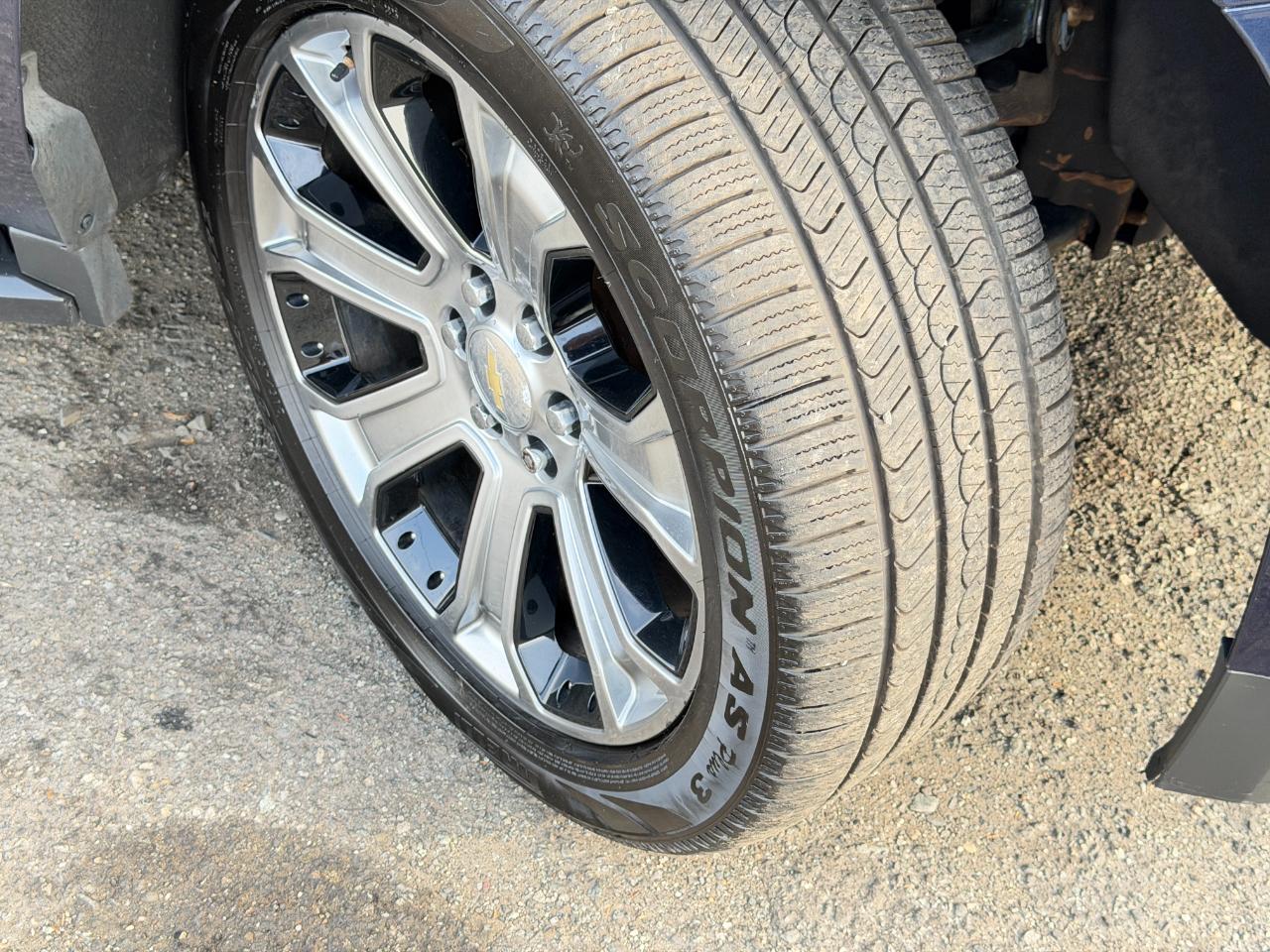 Chevrolet Suburban 4WD 4dr 1500 LT 2018