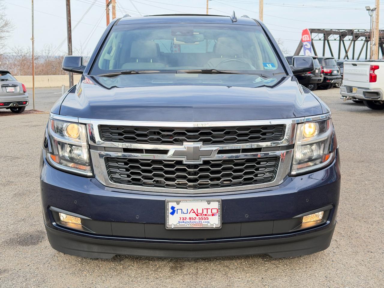 Chevrolet Suburban 4WD 4dr 1500 LT 2018