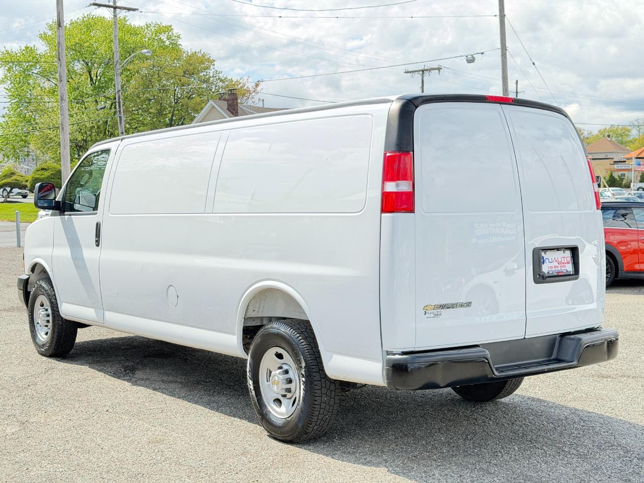 Chevrolet Express 2500  2025
