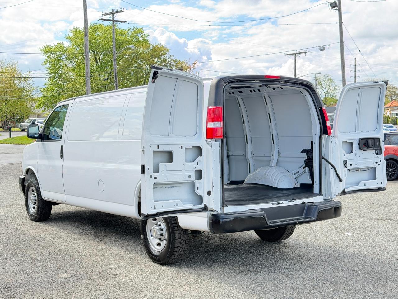 Chevrolet Express 2500  2025