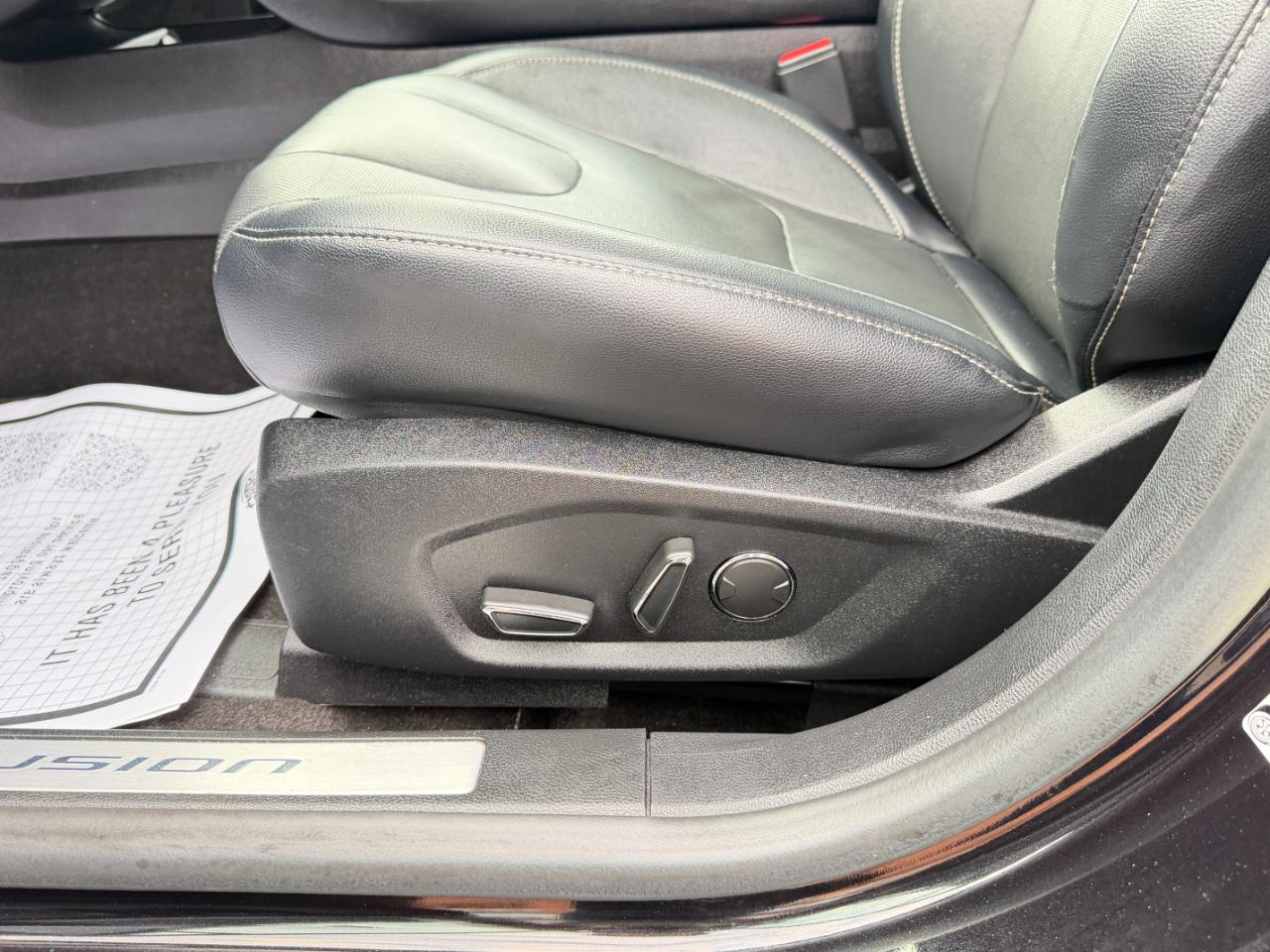 Ford Fusion Energi Titanium FWD 2019