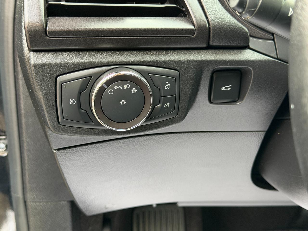 Ford Fusion Energi Titanium FWD 2019