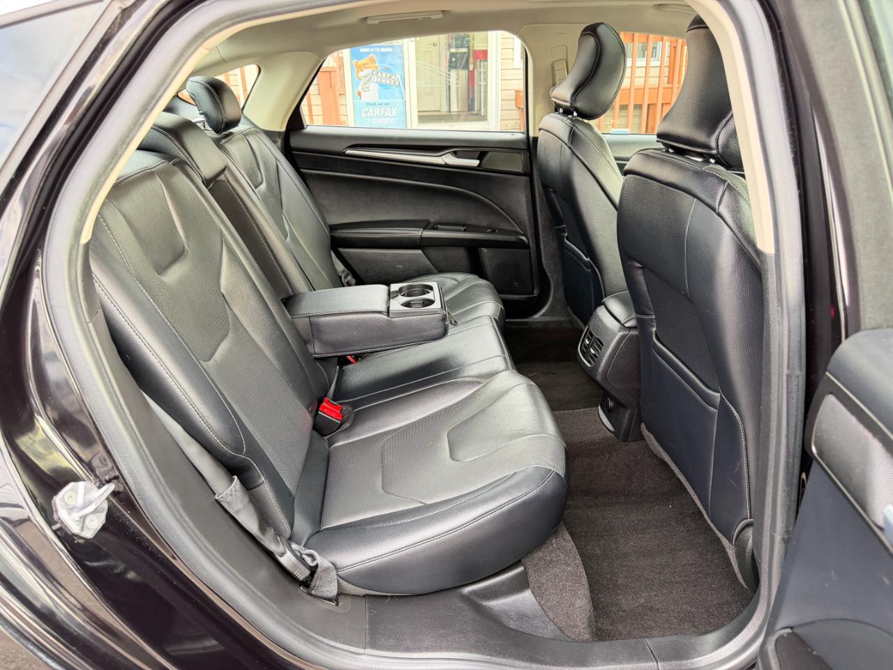 Ford Fusion Energi Titanium FWD 2019