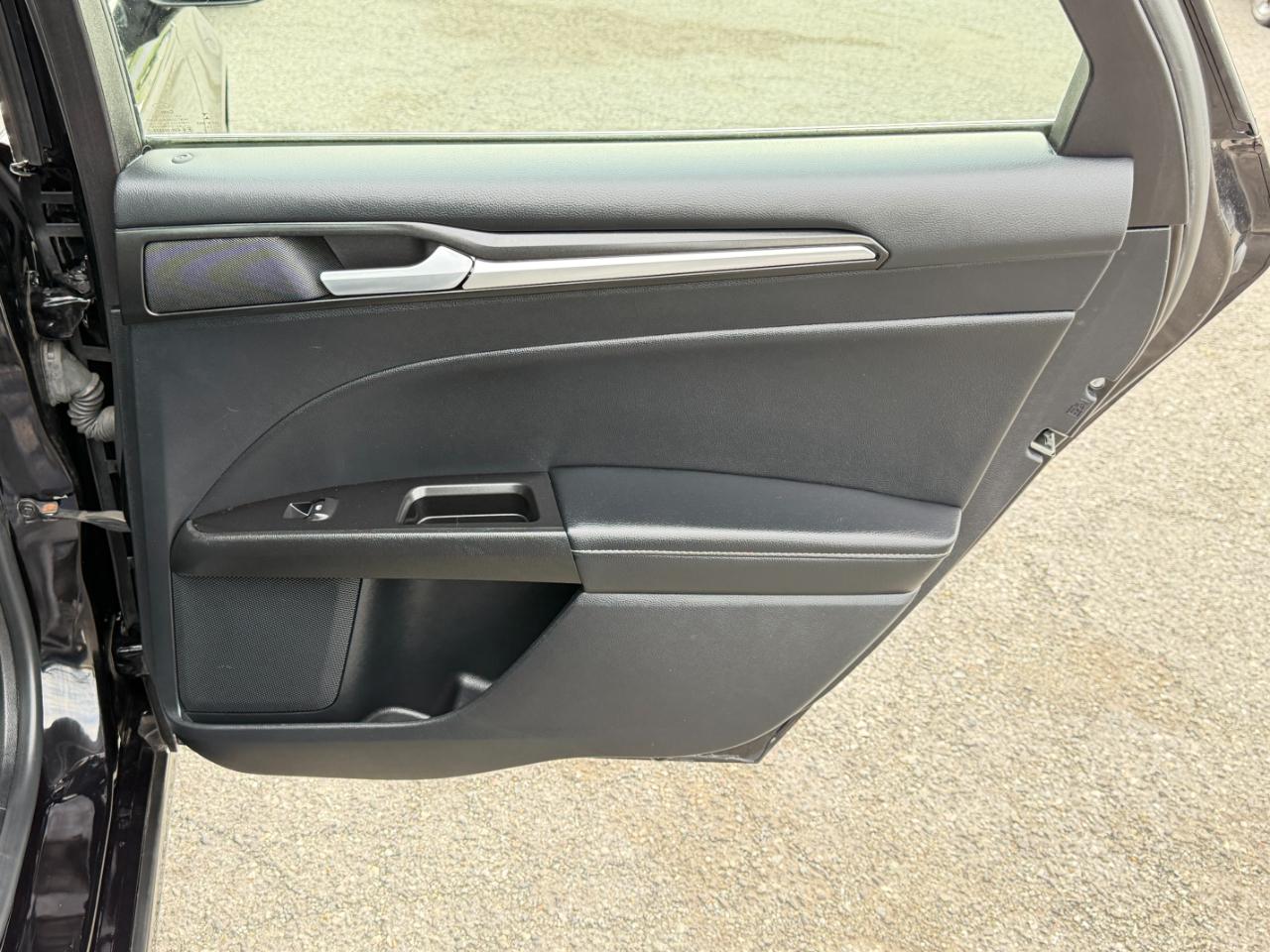 Ford Fusion Energi Titanium FWD 2019