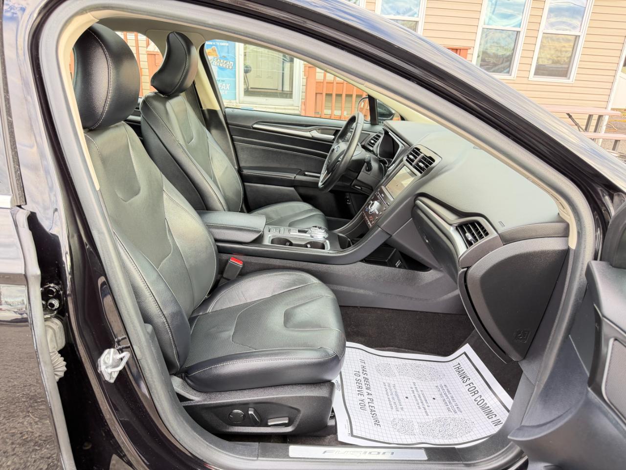 Ford Fusion Energi Titanium FWD 2019