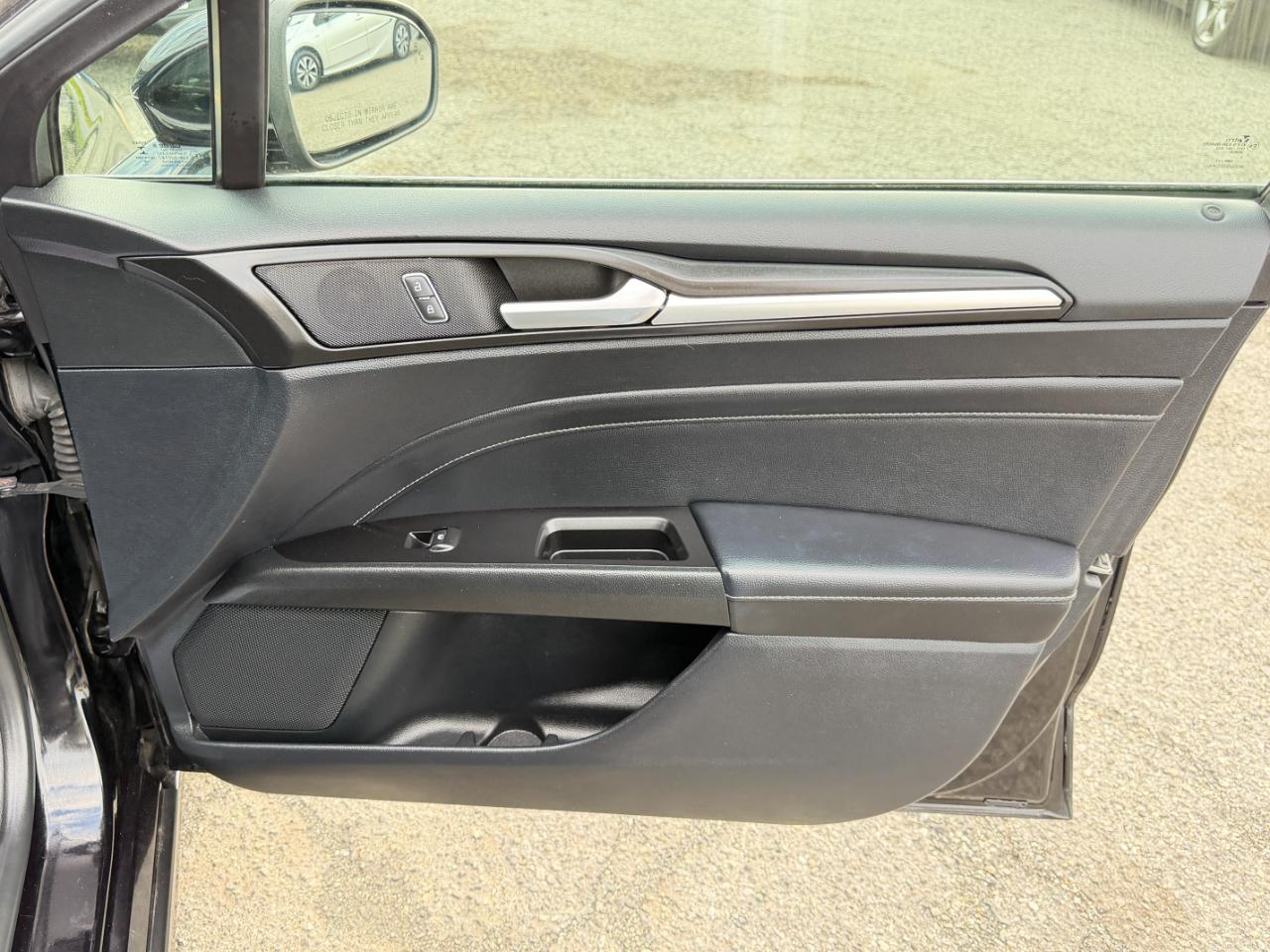 Ford Fusion Energi Titanium FWD 2019