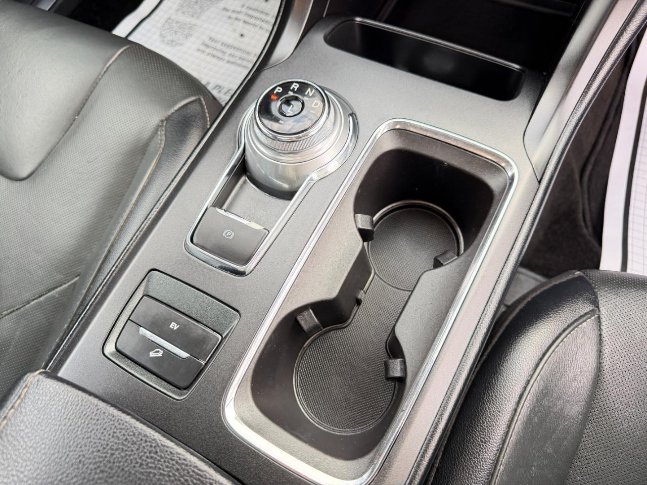 Ford Fusion Energi Titanium FWD 2019