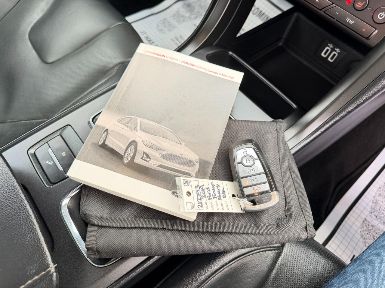 Ford Fusion Energi Titanium FWD 2019
