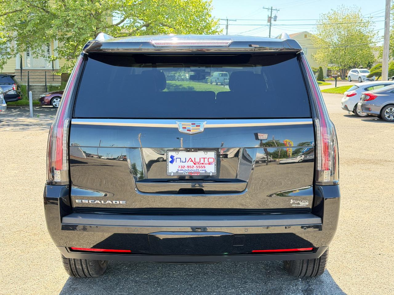 Cadillac Escalade 4WD 4dr Luxury 2018