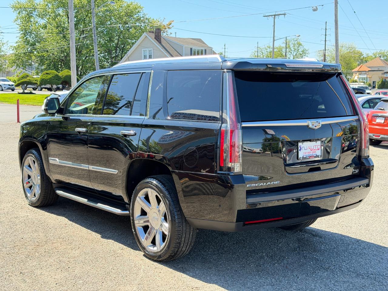 Cadillac Escalade 4WD 4dr Luxury 2018
