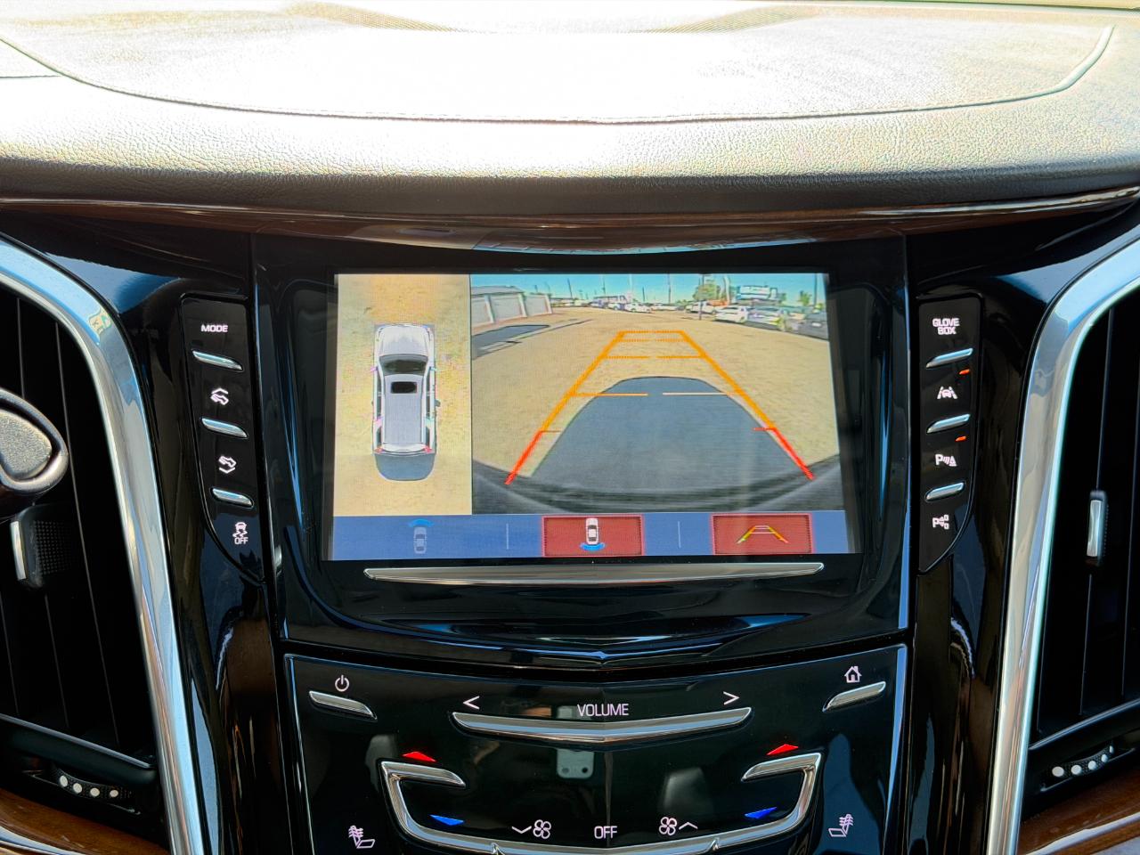 Cadillac Escalade 4WD 4dr Luxury 2018