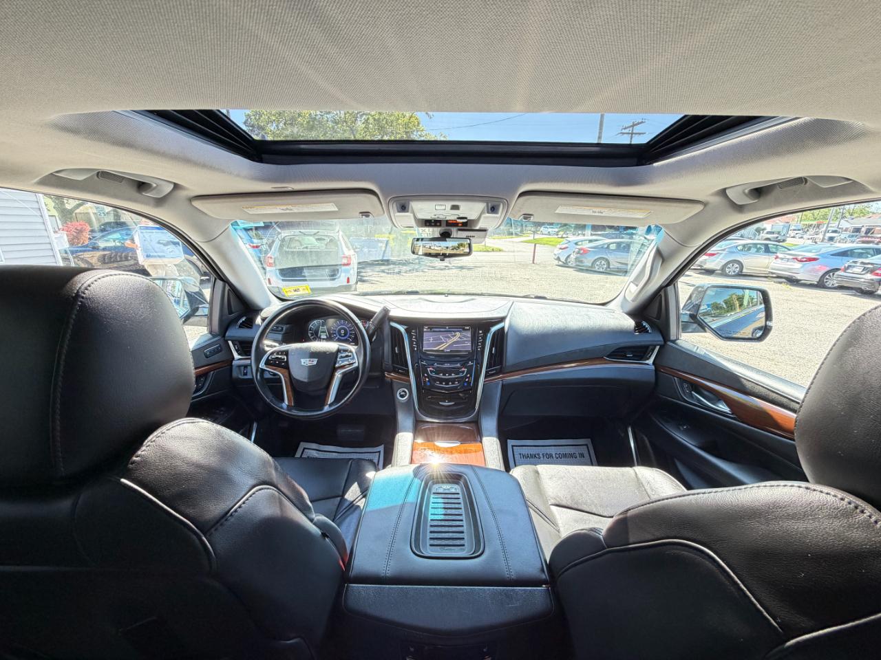 Cadillac Escalade 4WD 4dr Luxury 2018