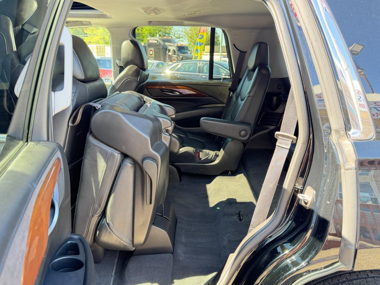 Cadillac Escalade 4WD 4dr Luxury 2018