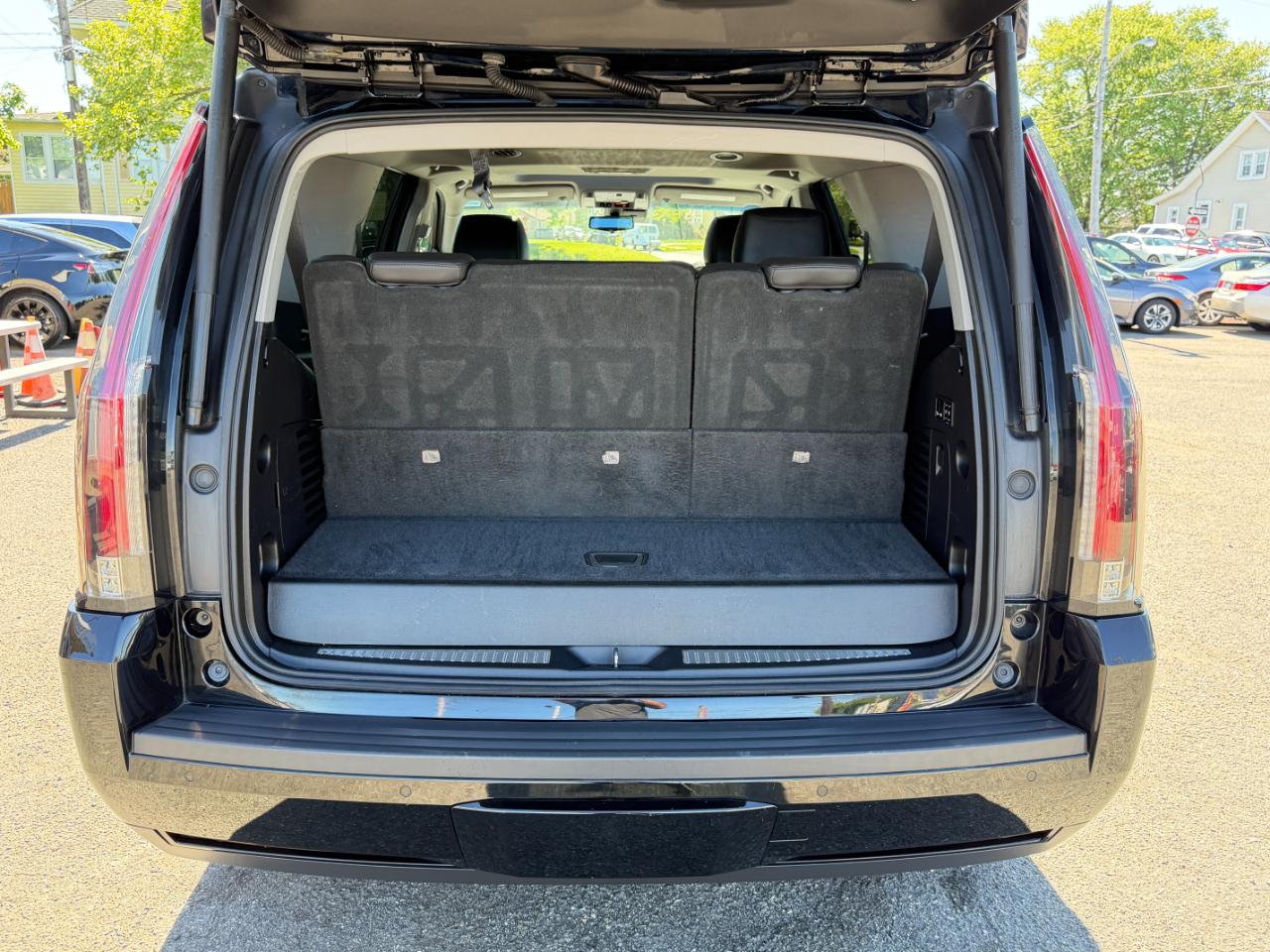 Cadillac Escalade 4WD 4dr Luxury 2018