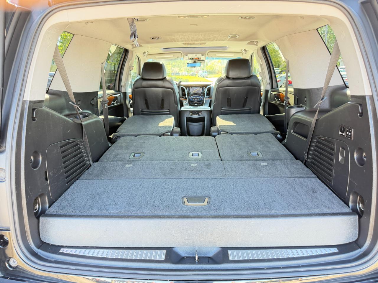 Cadillac Escalade 4WD 4dr Luxury 2018