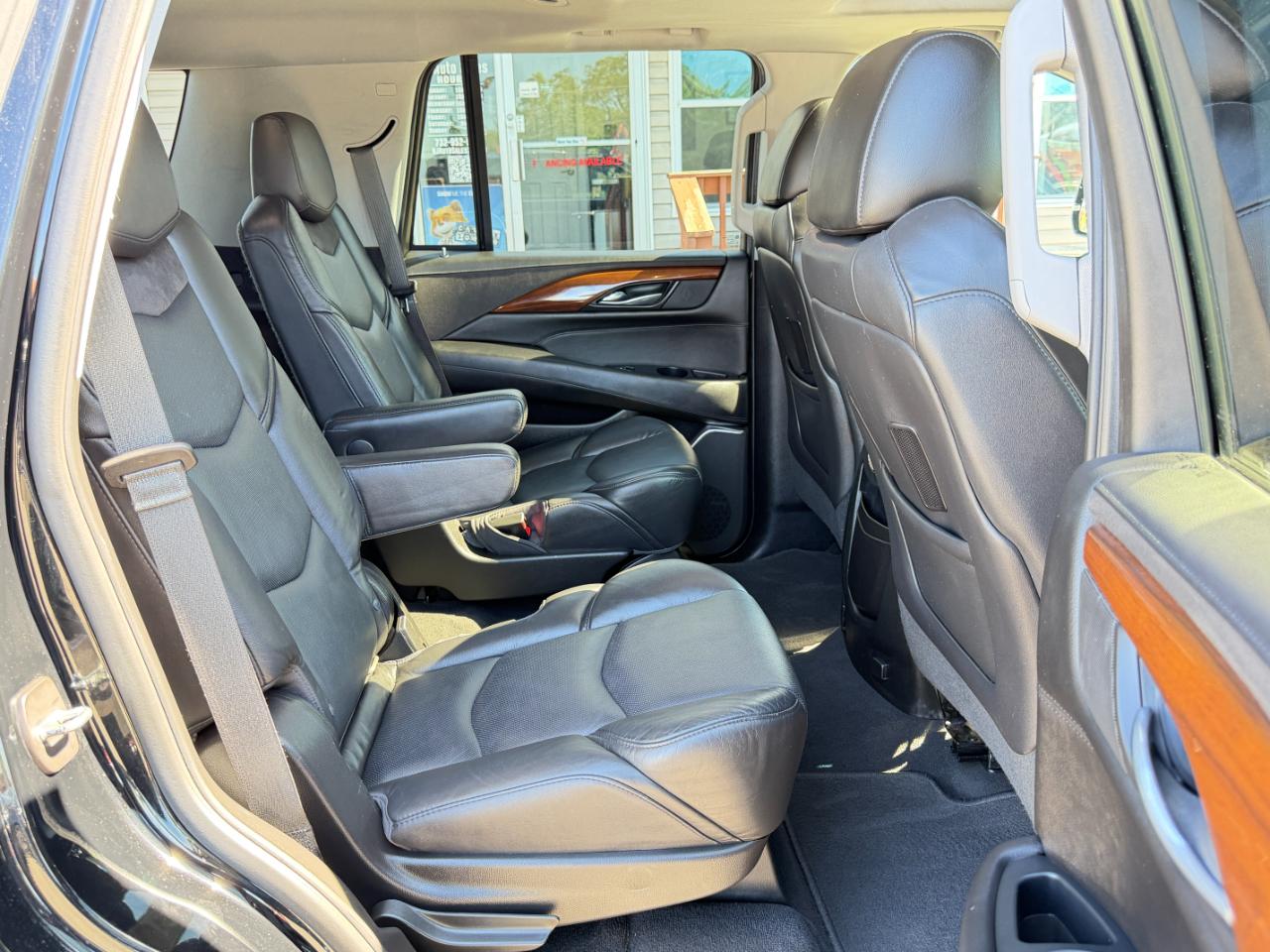 Cadillac Escalade 4WD 4dr Luxury 2018