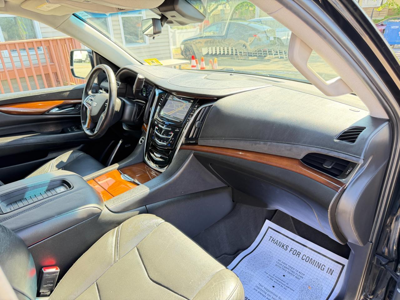 Cadillac Escalade 4WD 4dr Luxury 2018